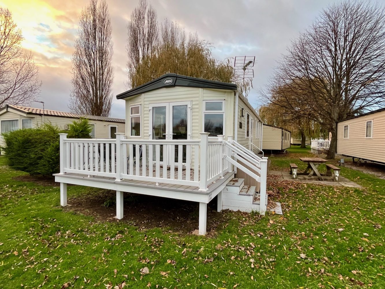 Used static caravan Oakley Exclusive for sale at Butlins Minehead