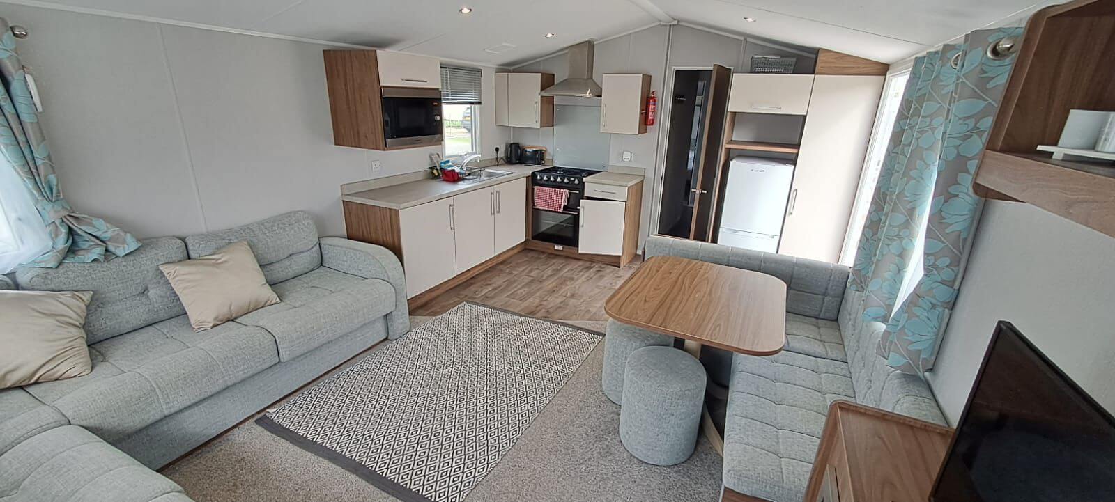 Used Willerby Seasons MK2 for sale at Butlins Skegness Resort