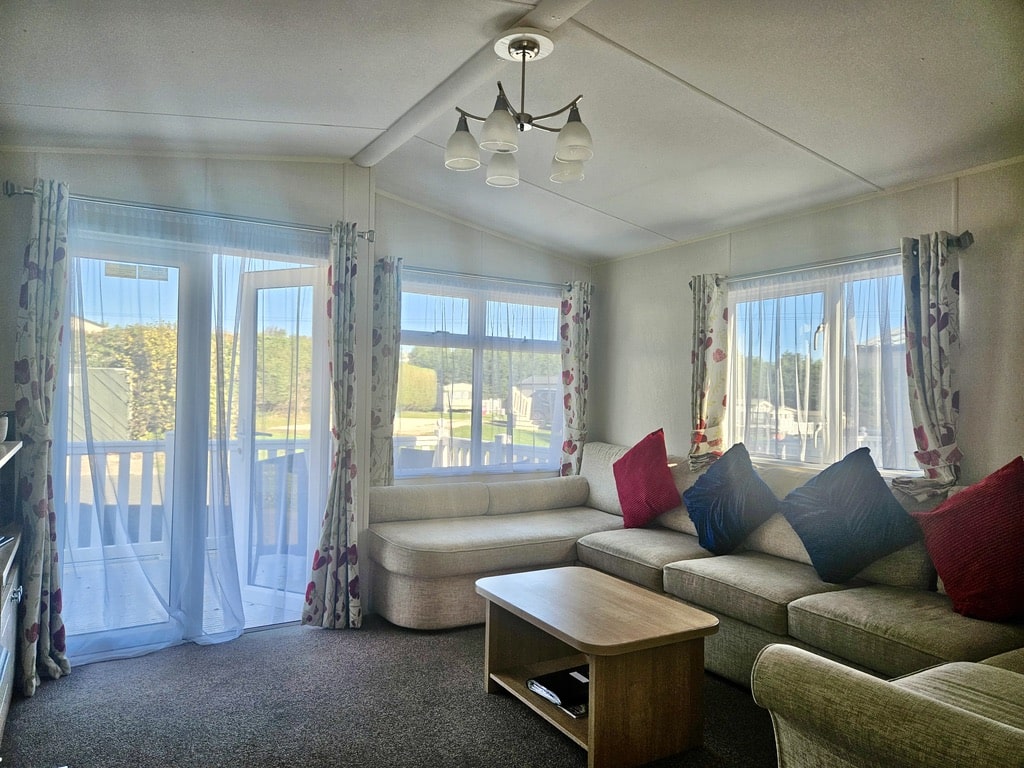 2015 Willerby Lyndhurst for sale Lower Hyde Holiday Park in Shanklin, Isle of Wight