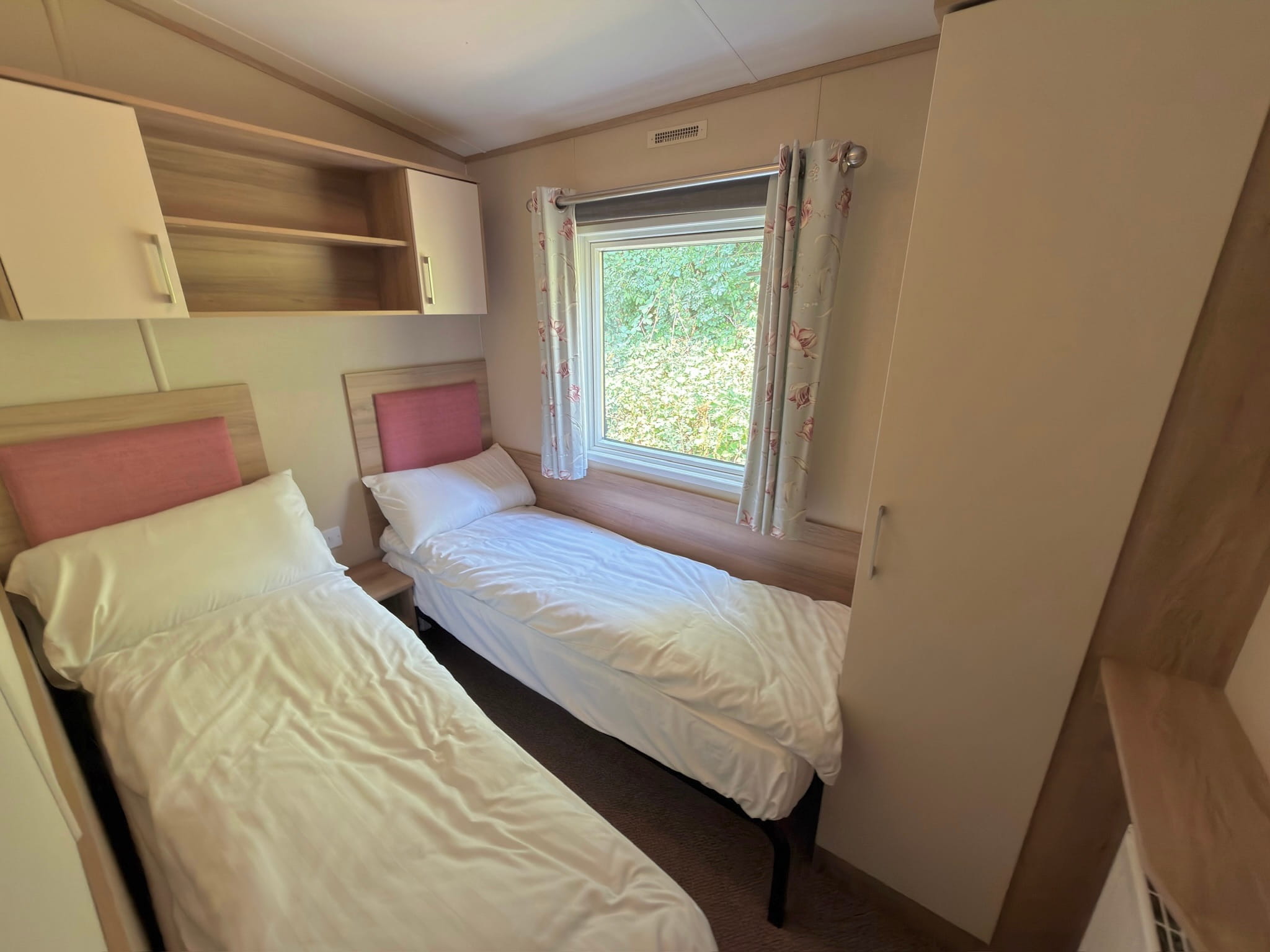 2018 ABI Oakley is for sale at Holmans Wood Holiday Park in Chudleigh, Devon