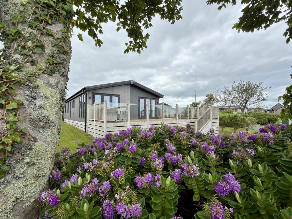 2017 Willerby Juniper is for sale at Seaview Gorran Haven Holiday Park in Boswinger, Cornwall